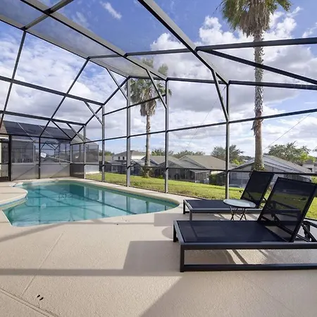 630- 3 Bedroom South Facing Home With Pool Drenched In Florida Sunshine